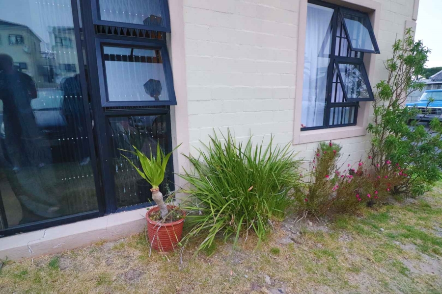 2 Bedroom Property for Sale in Parklands Western Cape